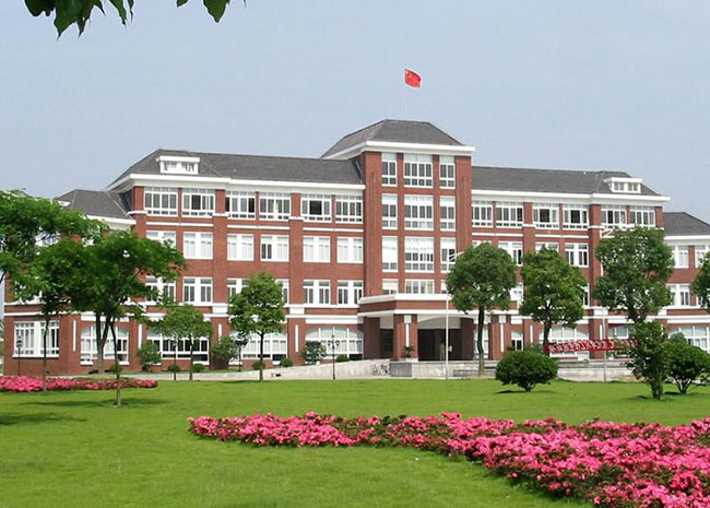 立达职业技术学校中央空调项目